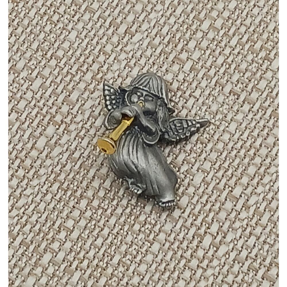 Angel Pin Signed Daria Vintage Pewter Playing Horn Trumpet Gold Tone